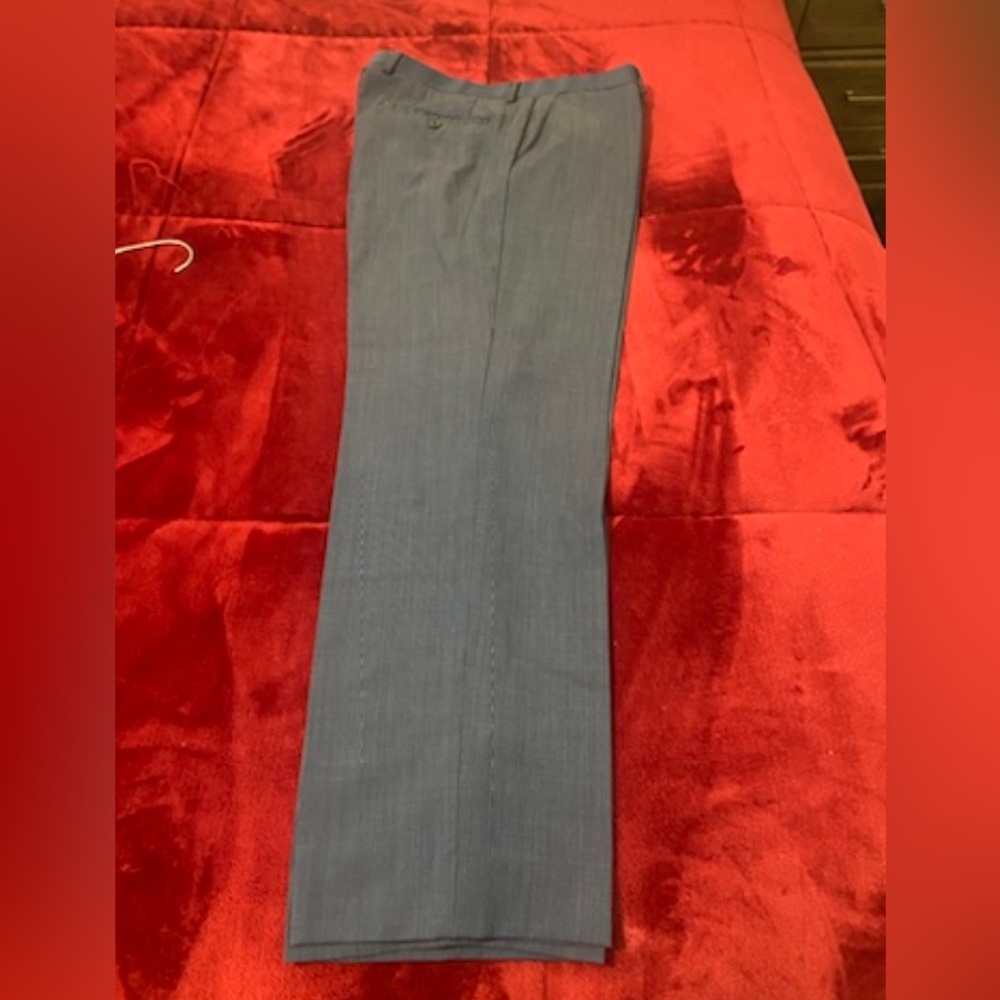 Dress pants. Great condition 34x30